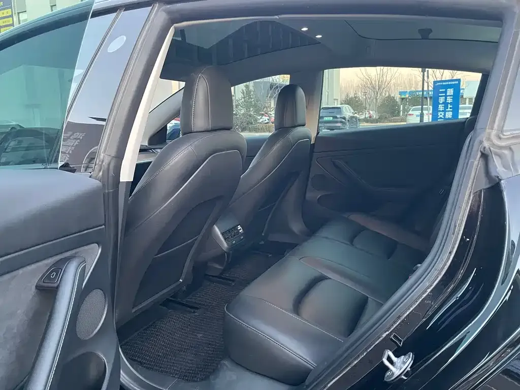 Tesla Model 3 2023 из CN, фото 5
