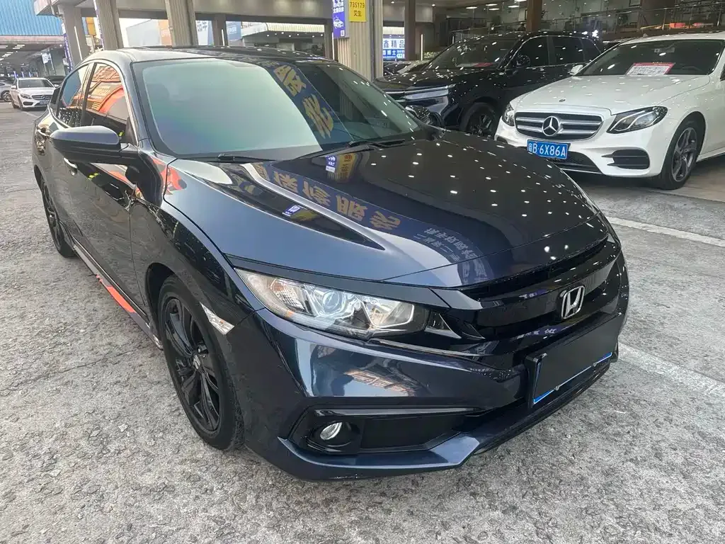 Honda Civic — фото 8