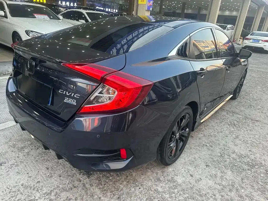 Honda Civic — фото 3