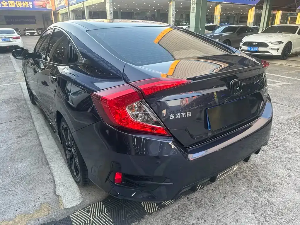 Honda Civic — фото 4
