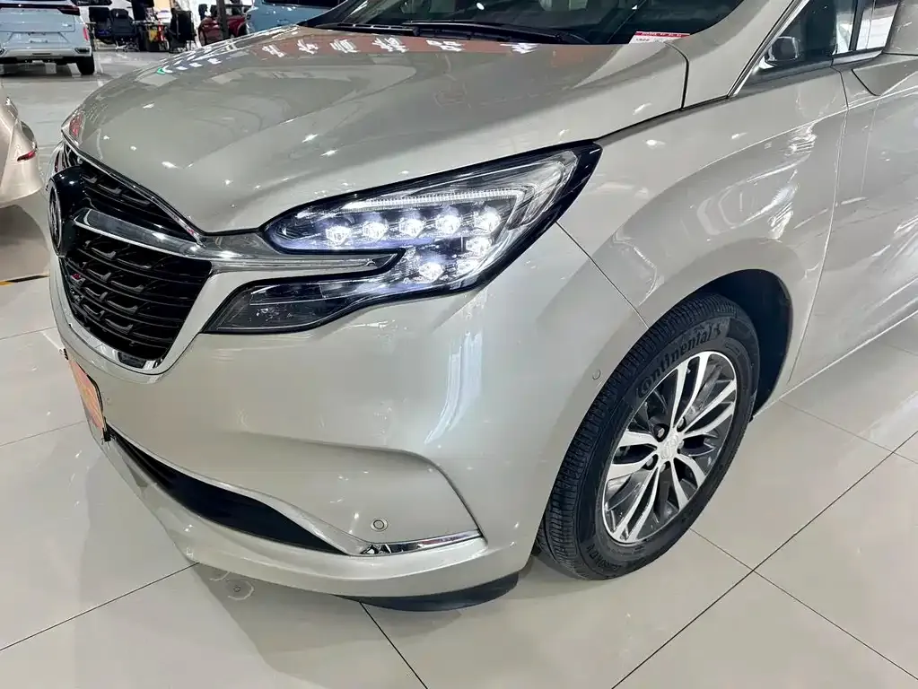 Buick GL8 2022 из CN, фото 2