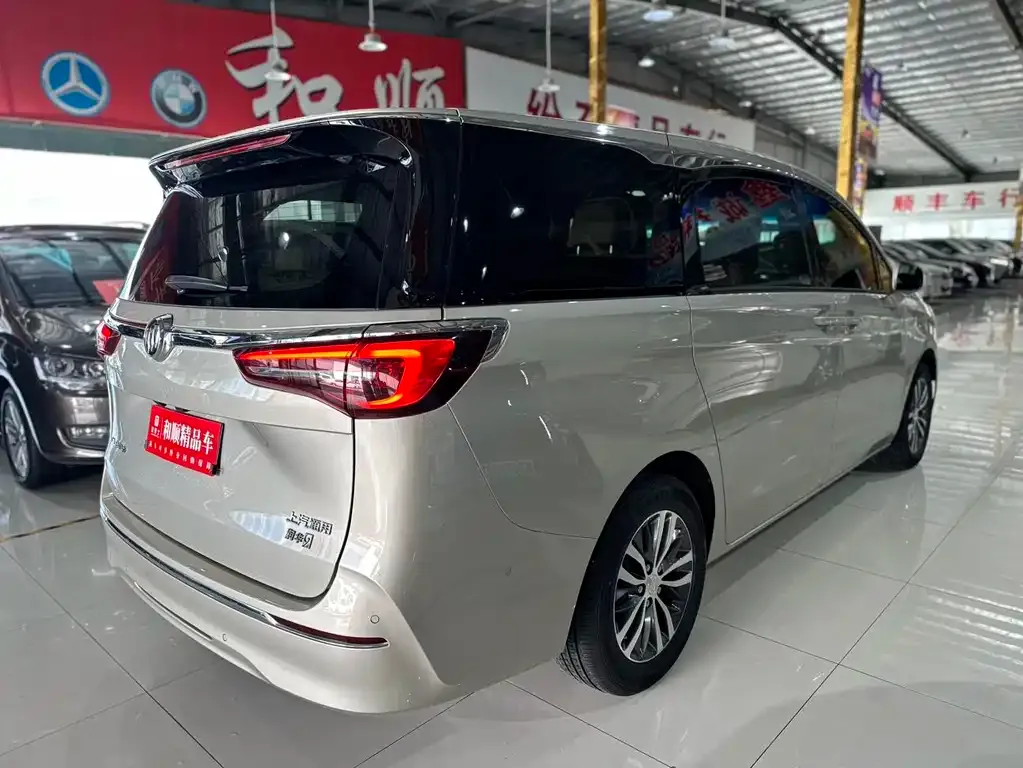 Buick GL8 2022 из CN, фото 6