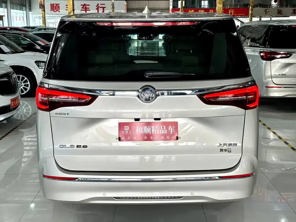 Buick GL8 2022 из CN, фото 9