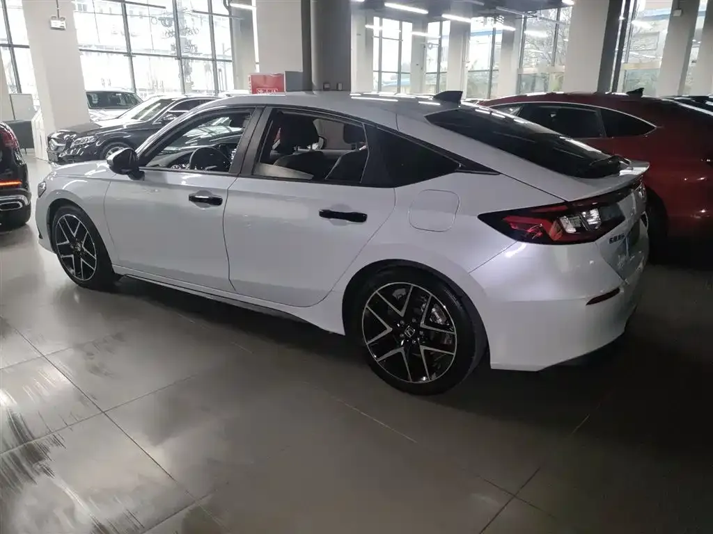Honda Civic — фото 4