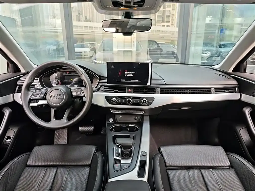 Audi A4L 2021 из CN, фото 7