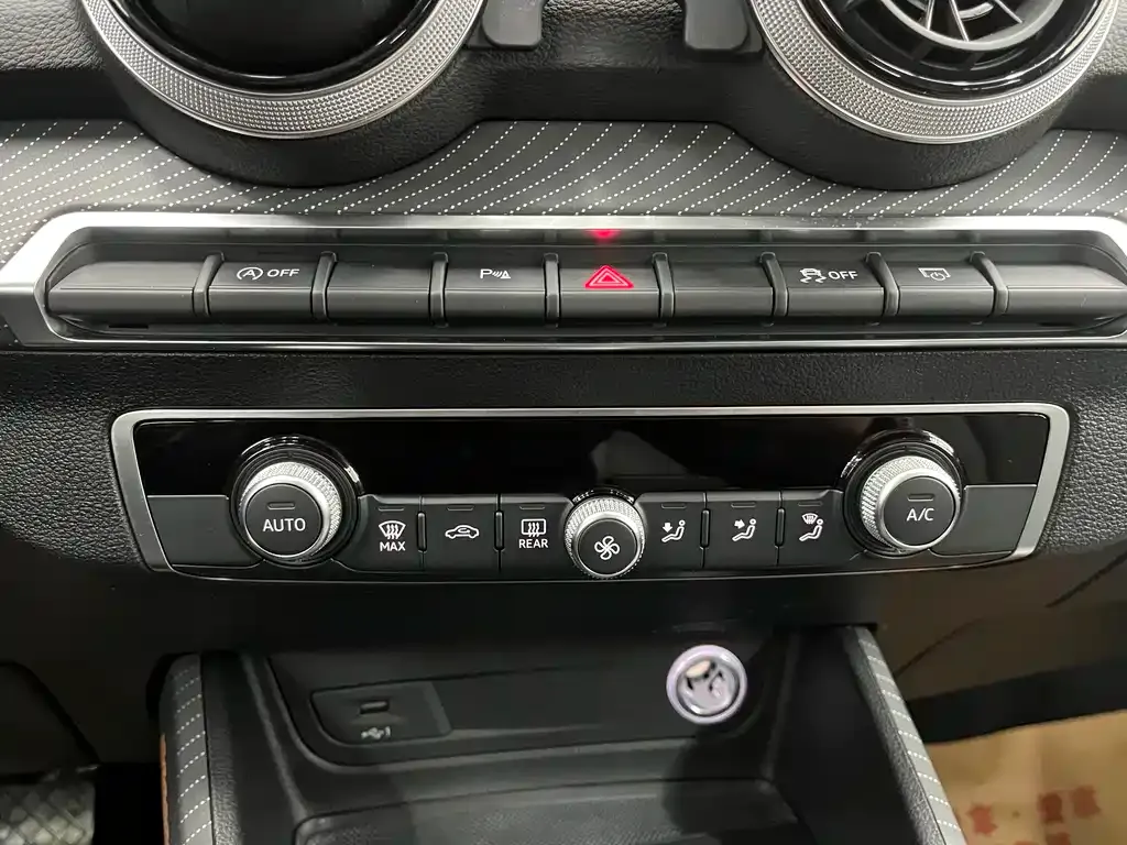 Audi Q2L 2022 из CN, фото 9