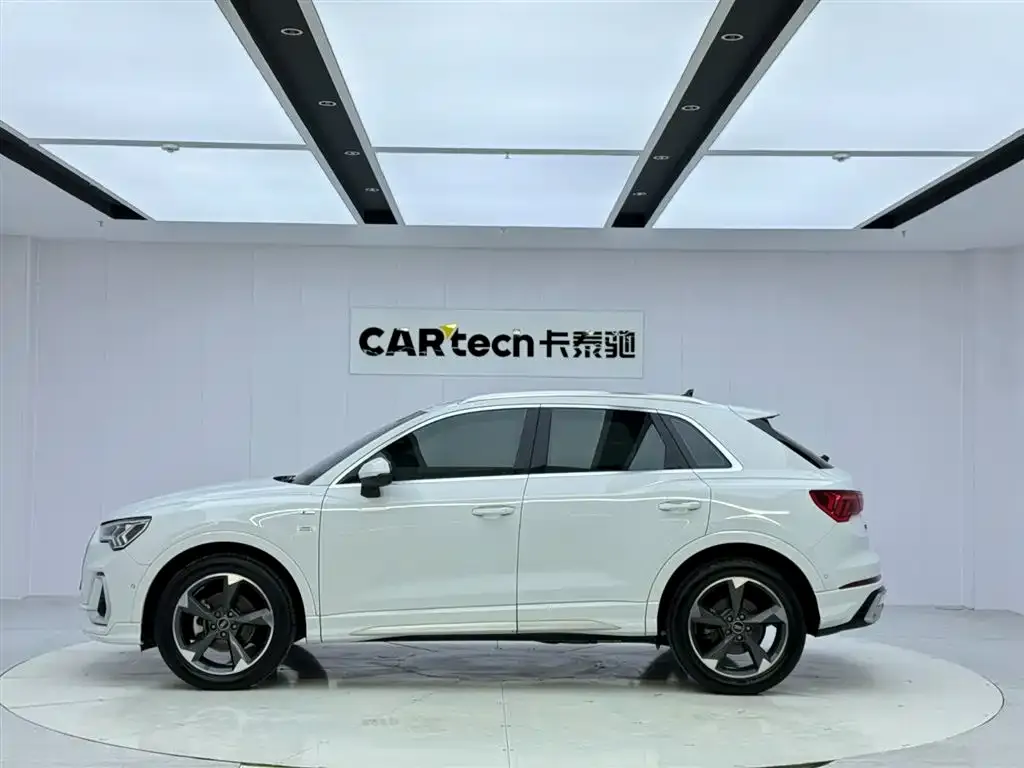 Audi Q3 2023 из CN, фото 3