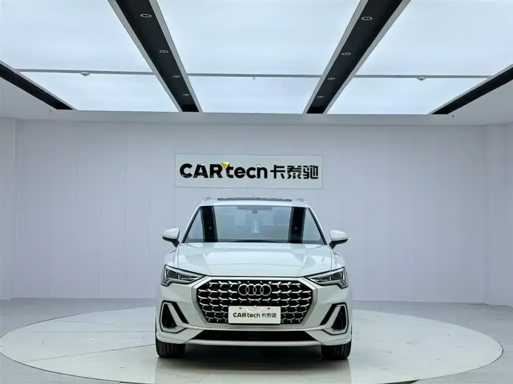 Audi Q3 2023 из CN, фото 5