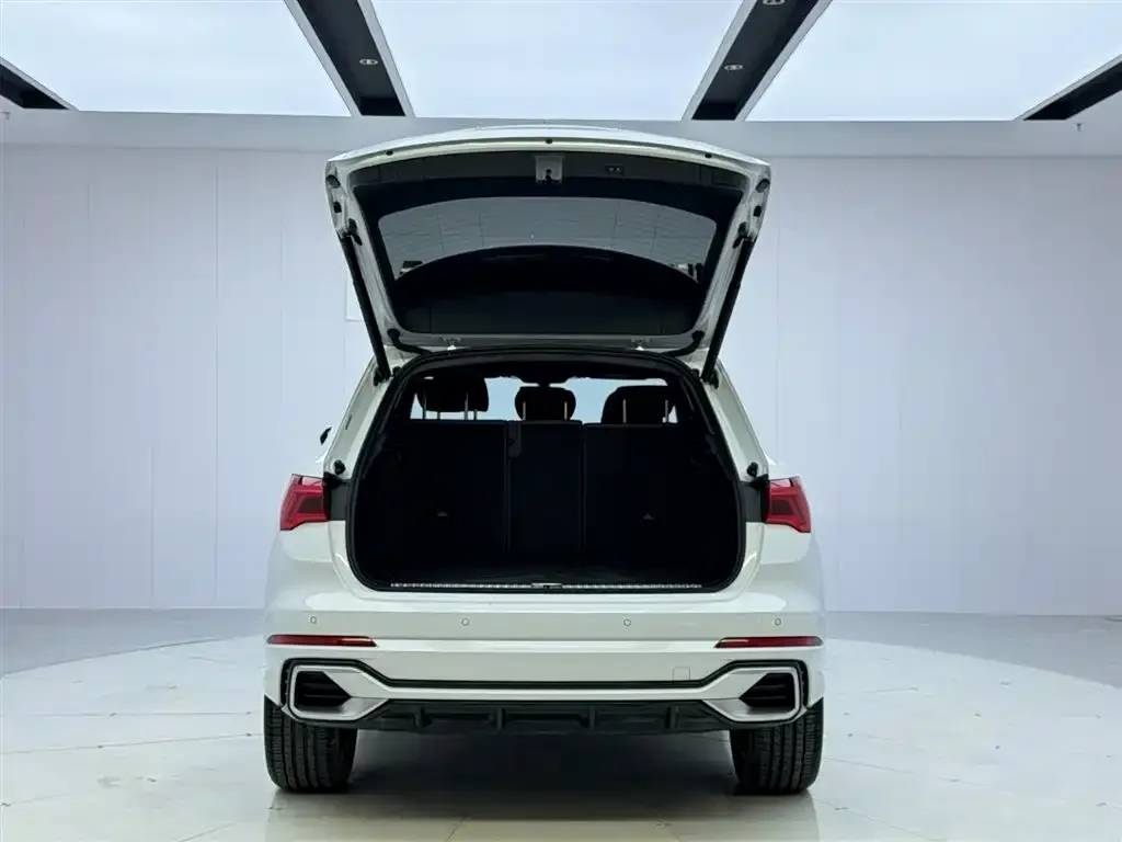 Audi Q3 2023 из CN, фото 8