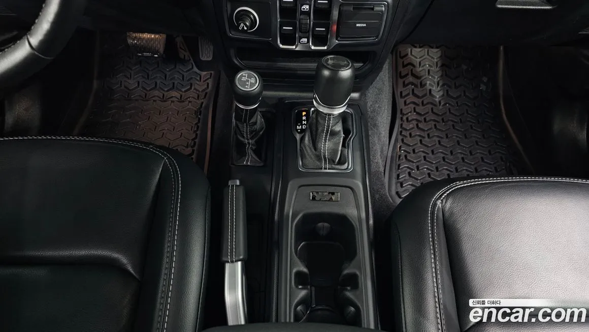 Jeep Wrangler 2021 из KR, фото 6