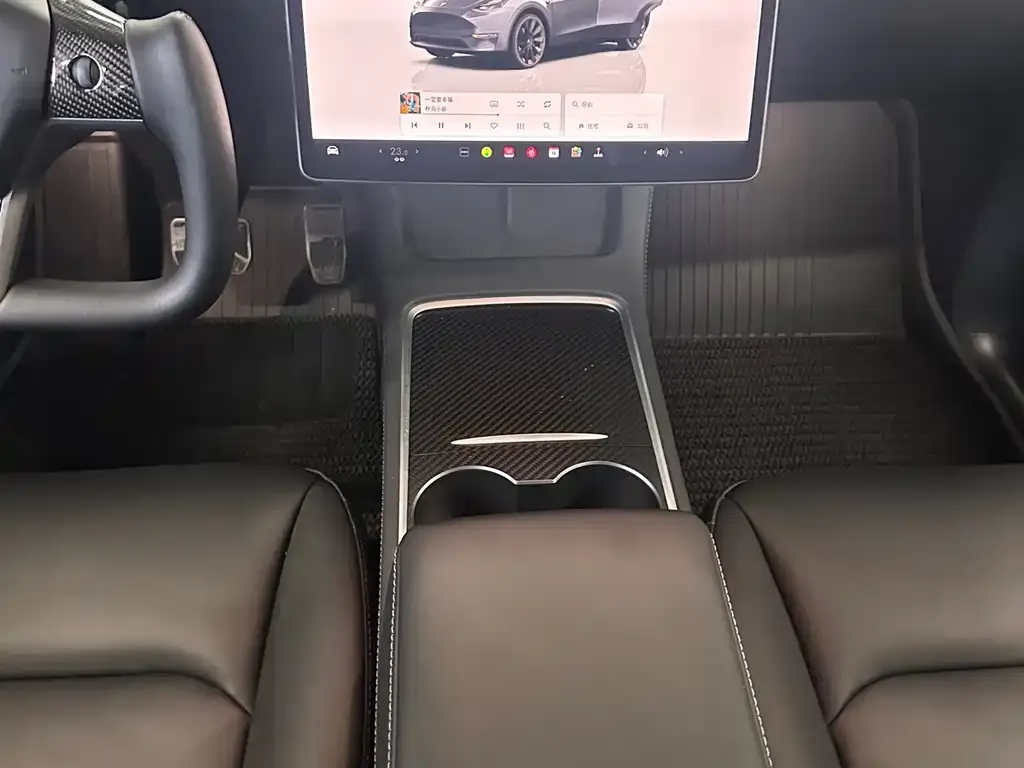 Tesla Model Y 2023 из CN, фото 2