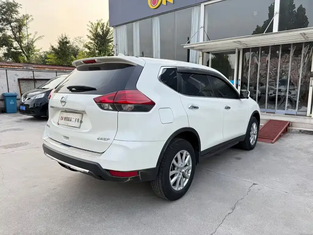 Nissan X-Trail 2021 из CN, фото 3