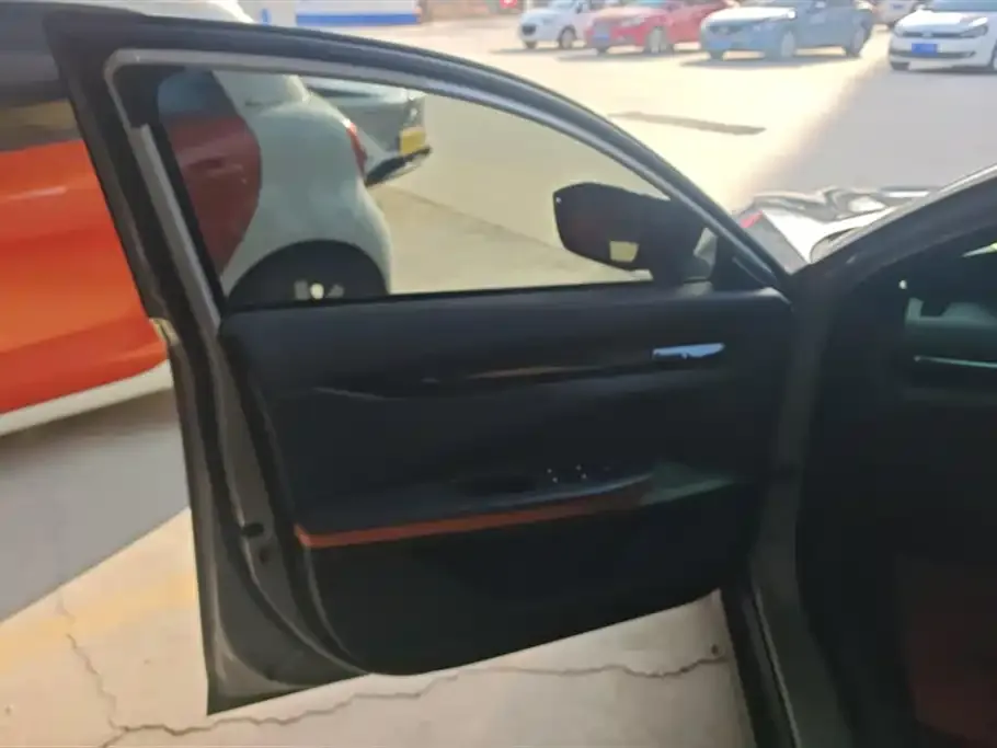 Changan UNI-V iDD 2023 из CN, фото 2