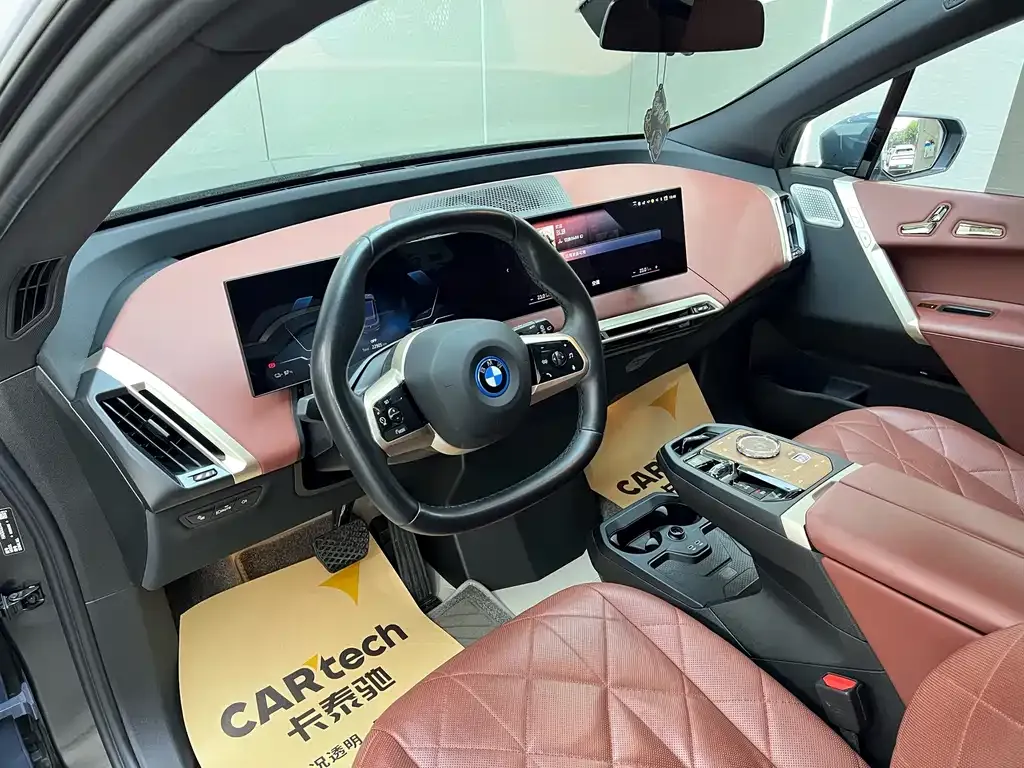 BMW iX M60 2023 из CN, фото 4