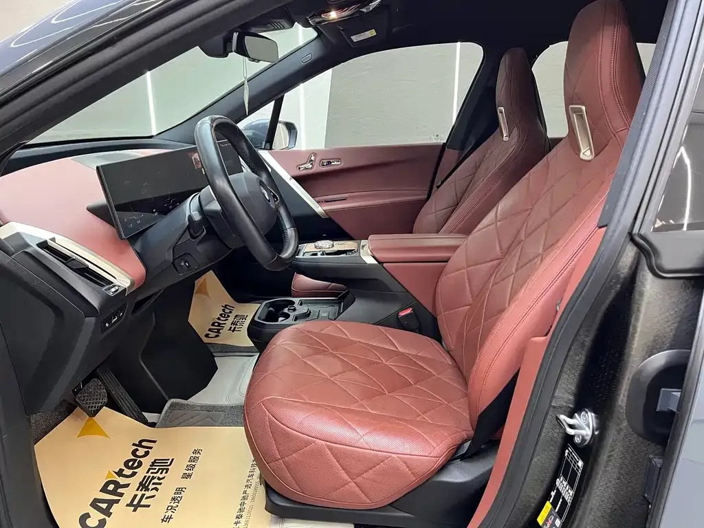 BMW iX M60 2023 из CN, фото 7