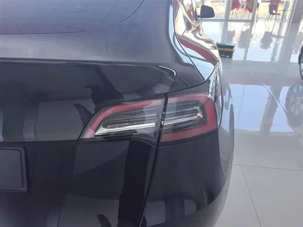 Tesla Model Y 2024 из CN, фото 2