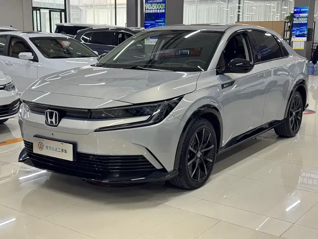 Honda e:NP2 2024 из CN, фото 1