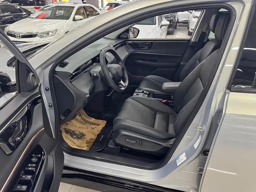 Honda e:NP2 2024 из CN, фото 10
