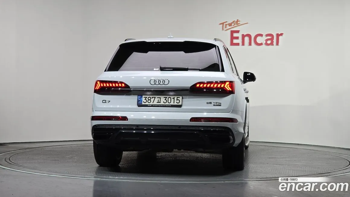 Audi Q7 2022 из KR, фото 2
