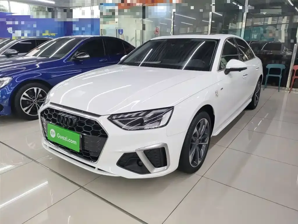 Audi A4L 2023 из CN, фото 1