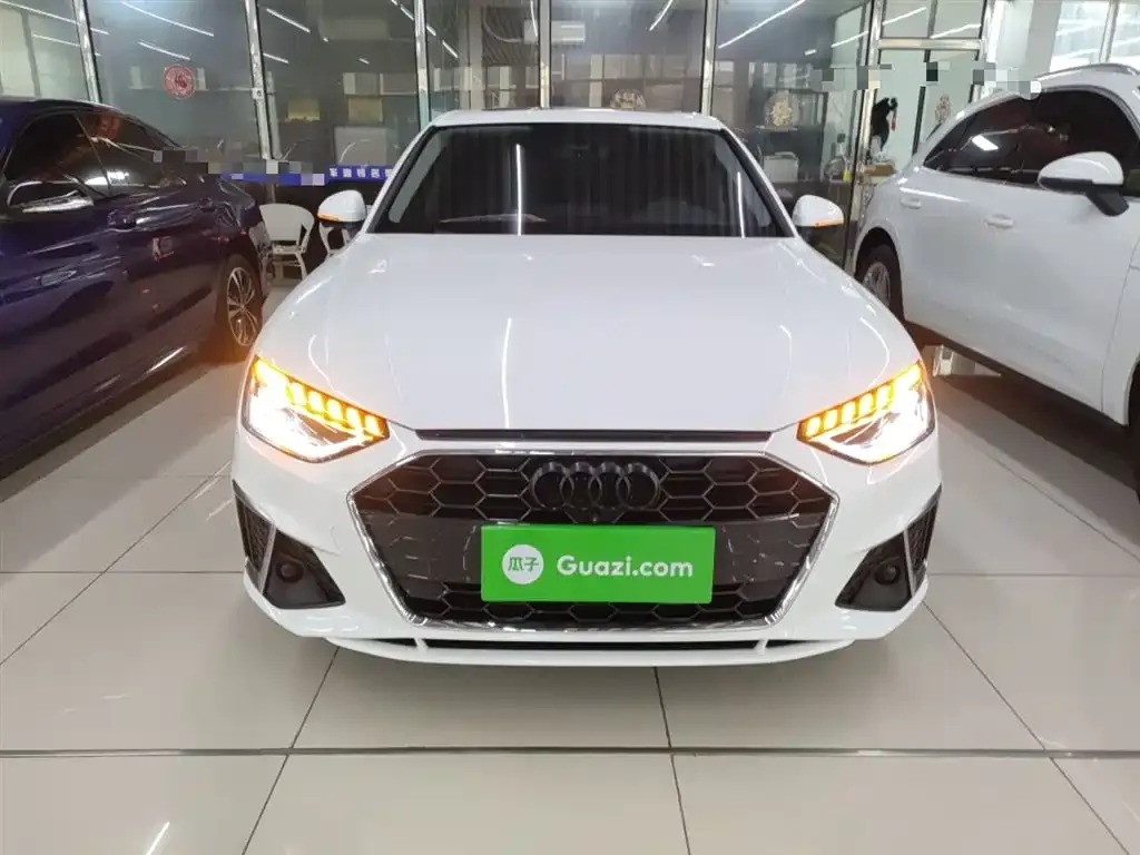 Audi A4L 2023 из CN, фото 3
