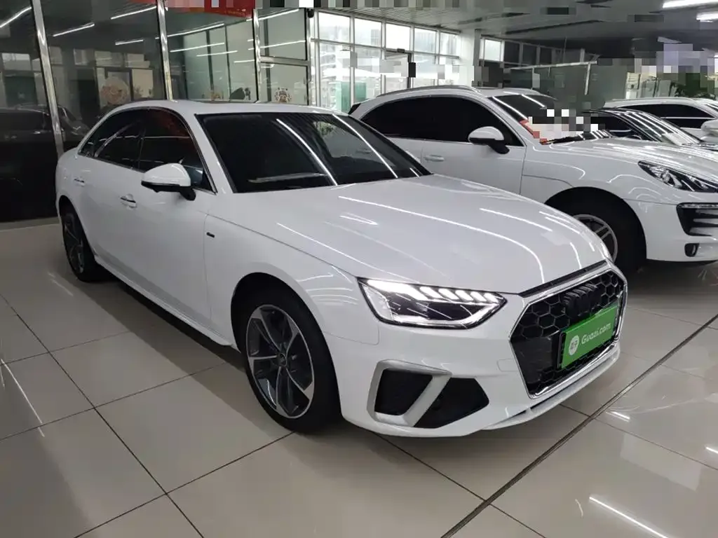 Audi A4L 2023 из CN, фото 4