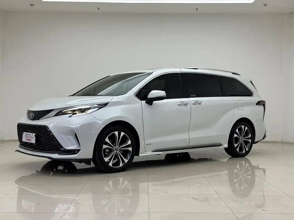 Toyota Granvia 2024 из CN, фото 1