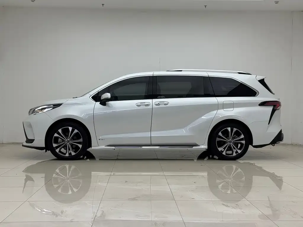 Toyota Granvia 2024 из CN, фото 9