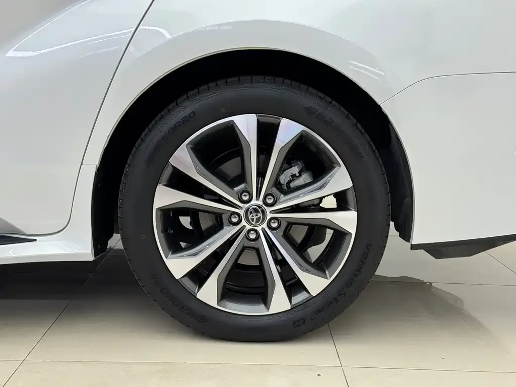Toyota Granvia 2024 из CN, фото 10