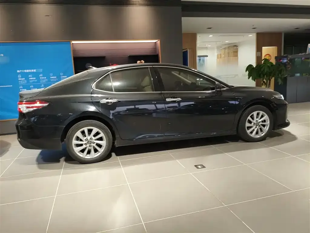 Toyota Camry 2023 из CN, фото 3