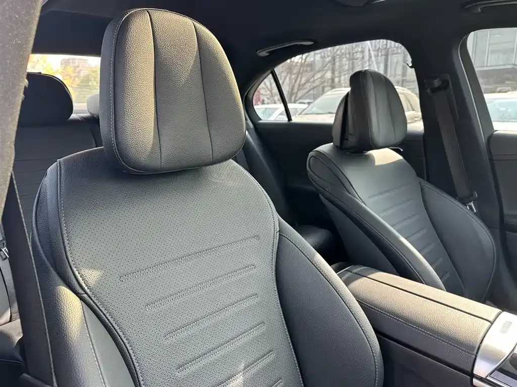 Mercedes-Benz C-Class 2023 из CN, фото 4