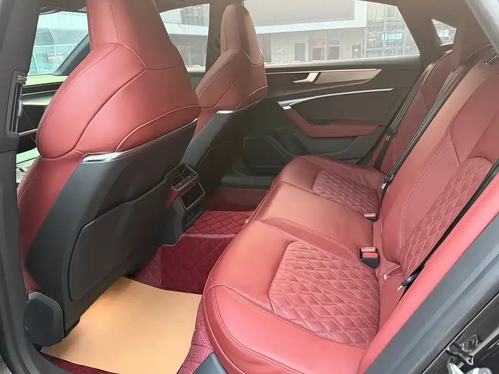 Audi A7L 2025 из CN, фото 7