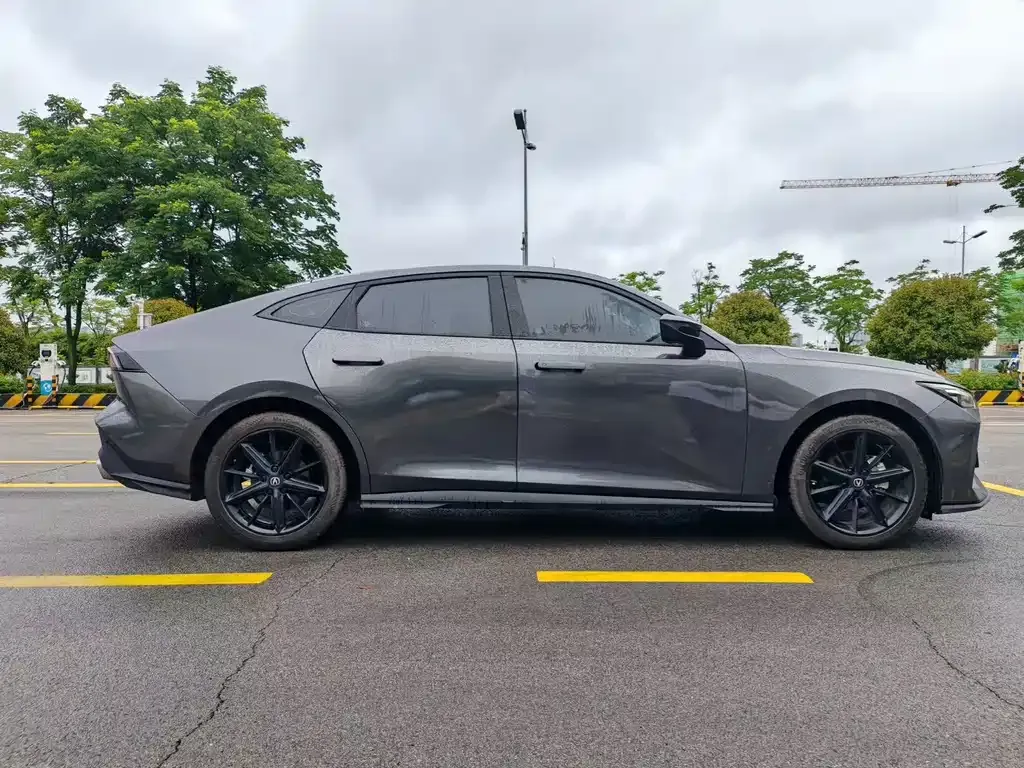 Changan UNI-V 2023 из CN, фото 8