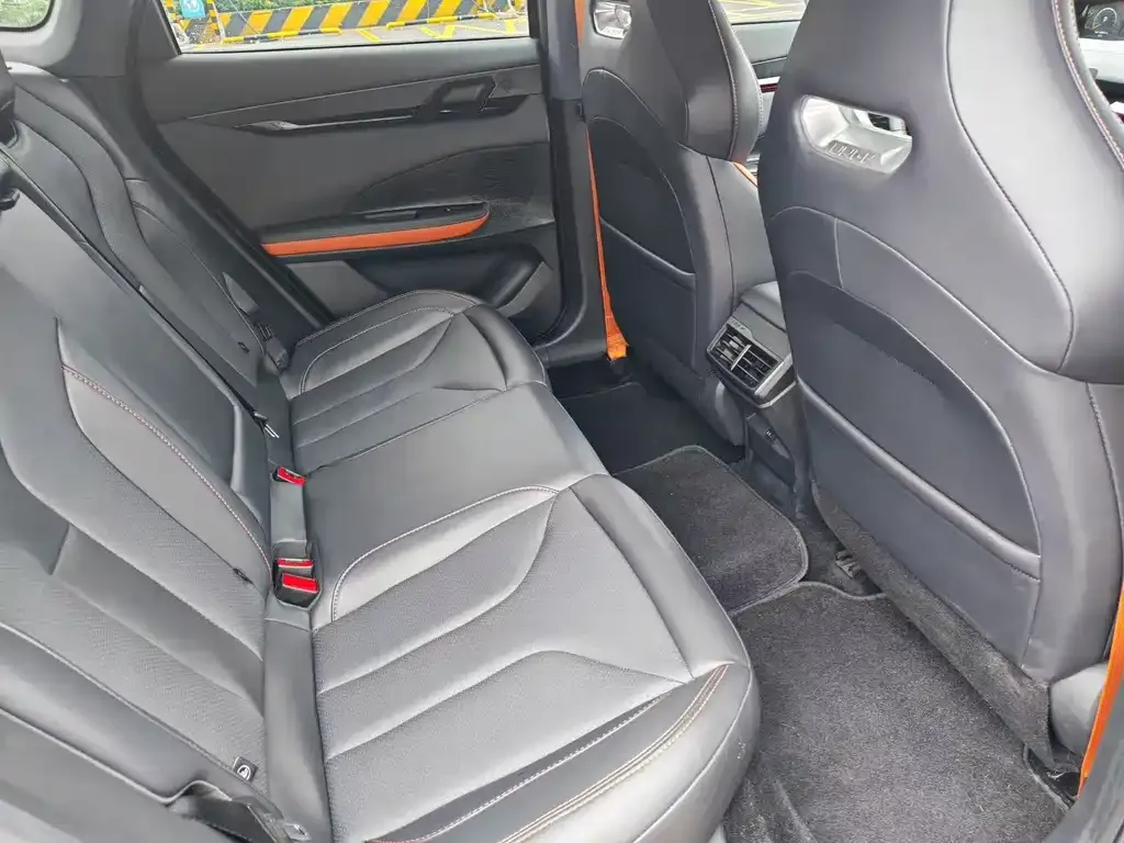 Changan UNI-V 2023 из CN, фото 3