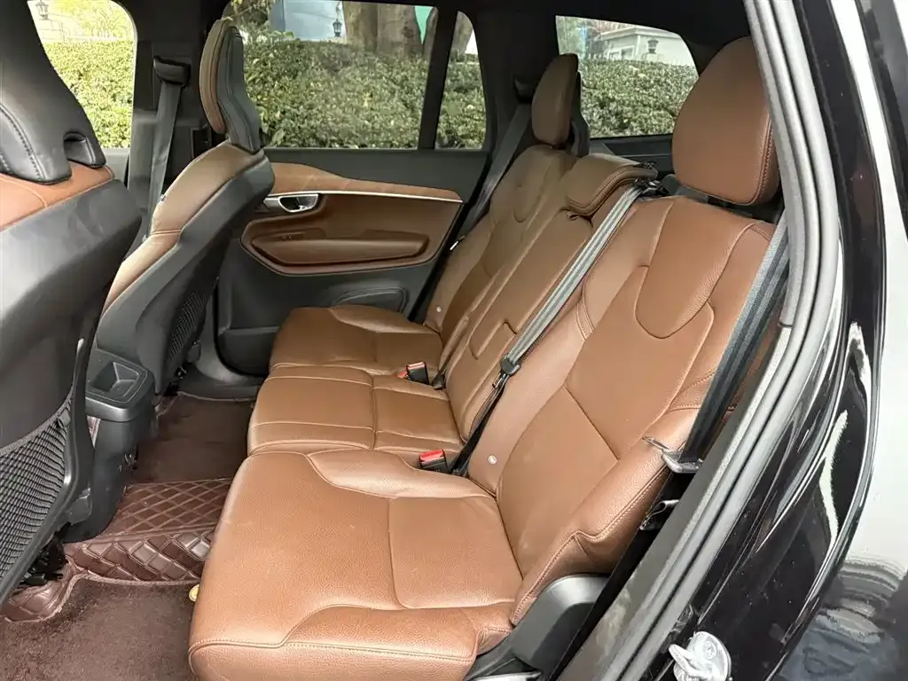 Volvo XC90 — фото 3