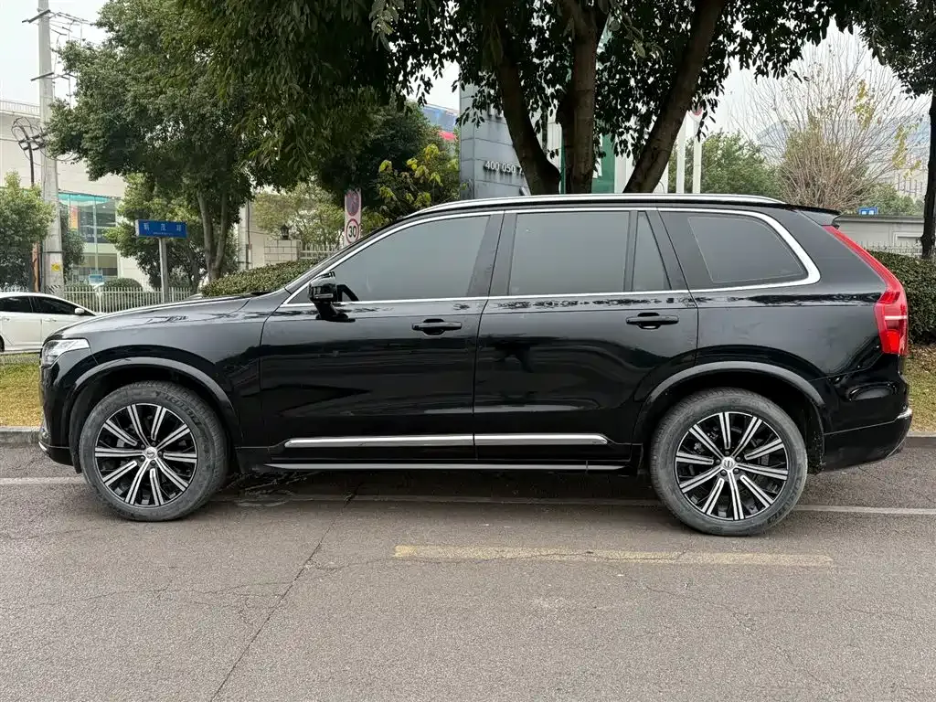 Volvo XC90 — фото 9
