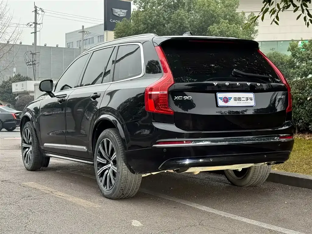 Volvo XC90 — фото 6