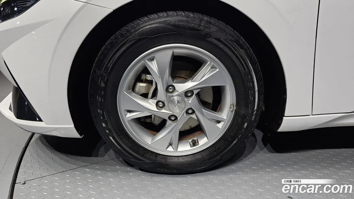 Hyundai AVANTE 2022 из KR, фото 3
