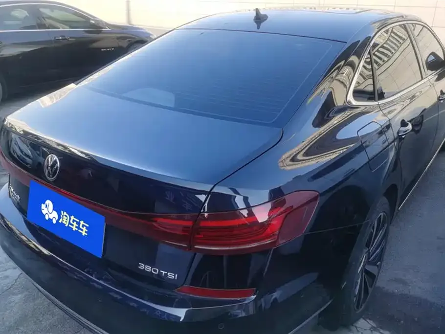Volkswagen Passat 2023 из CN, фото 9
