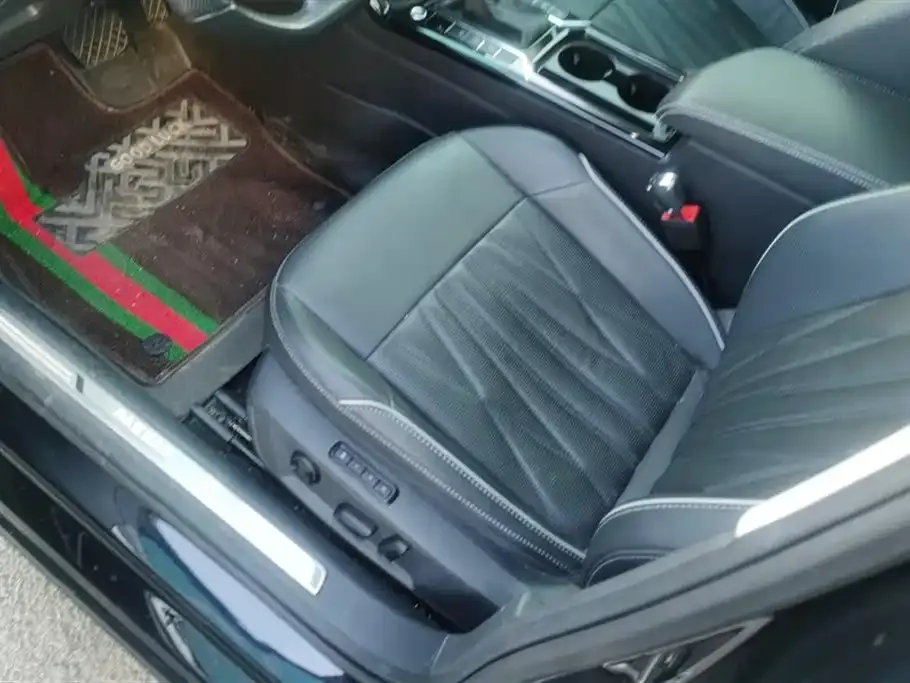 Volkswagen Passat 2023 из CN, фото 3