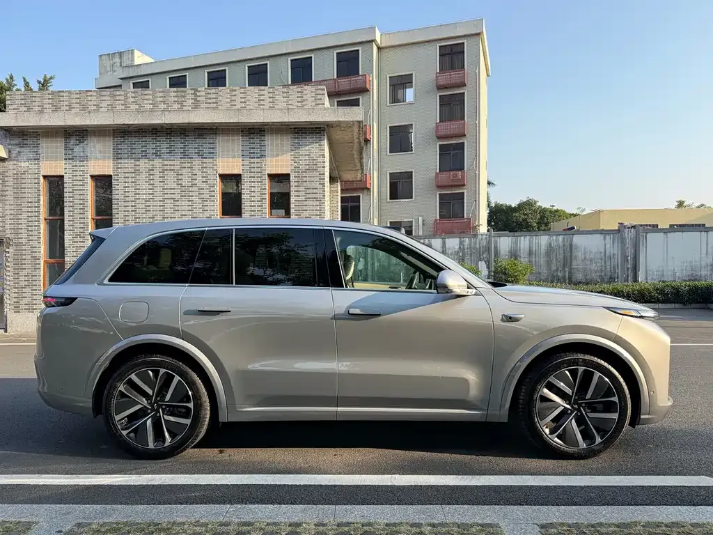 Li Auto L8 2024 из CN, фото 4