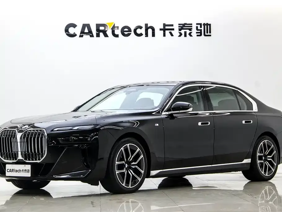 BMW 7 Series 2024 из CN, фото 1