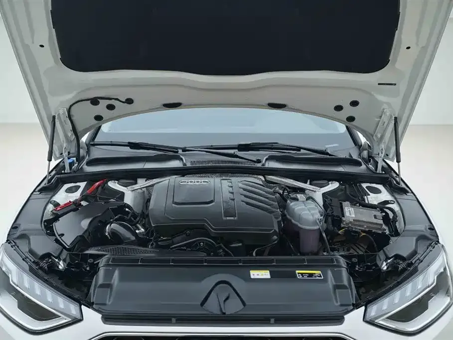 Audi A4L 2024 из CN, фото 5