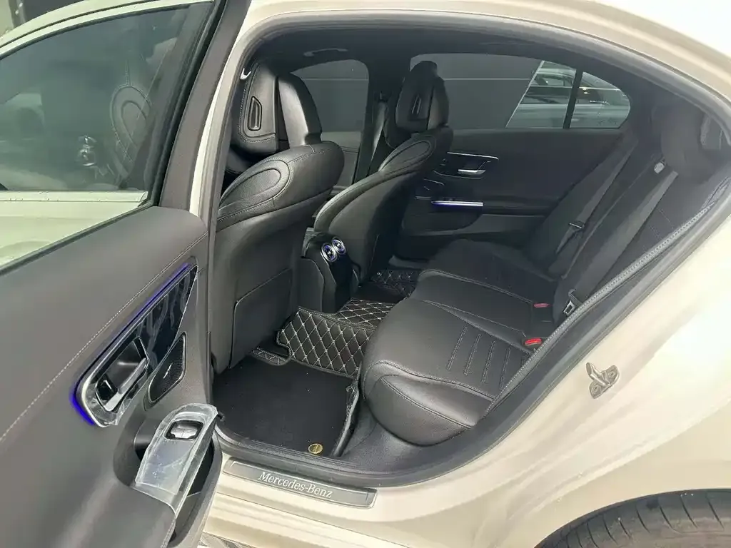 Mercedes-Benz C-Class 2025 из CN, фото 7