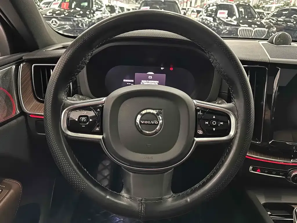 Volvo XC60 2022 из CN, фото 10