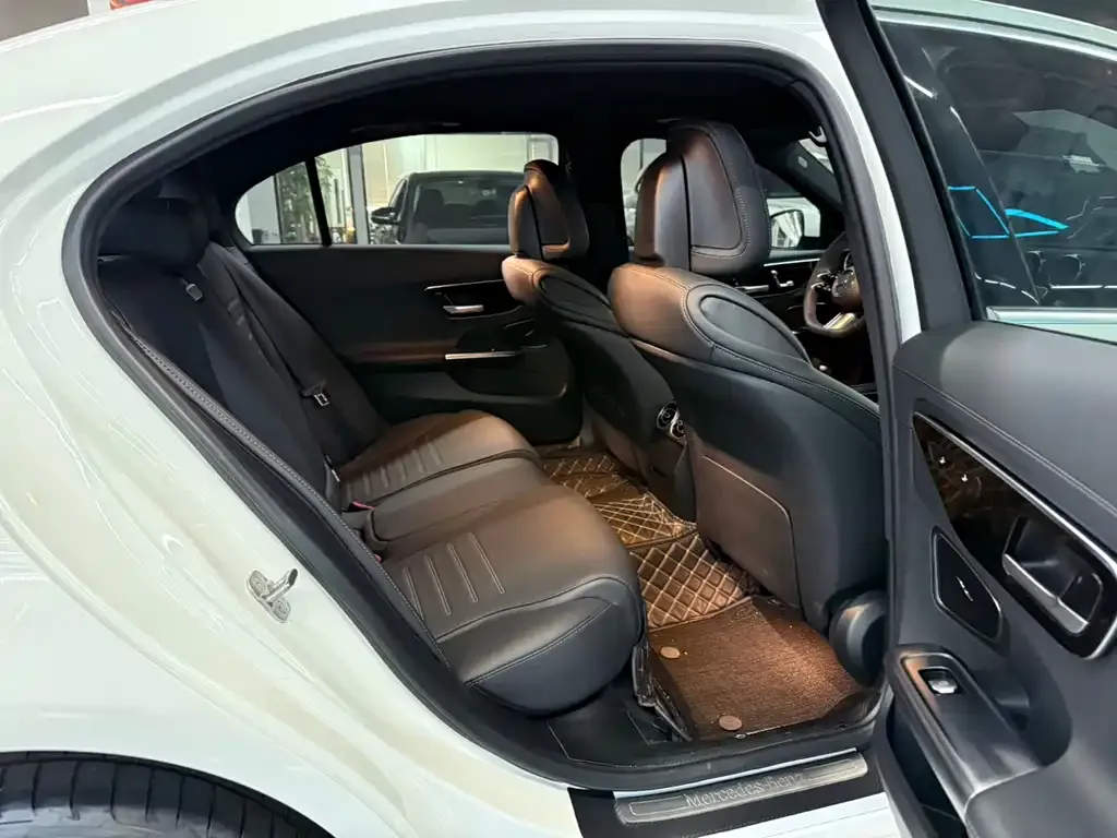 Mercedes-Benz C-Class 2024 из CN, фото 6