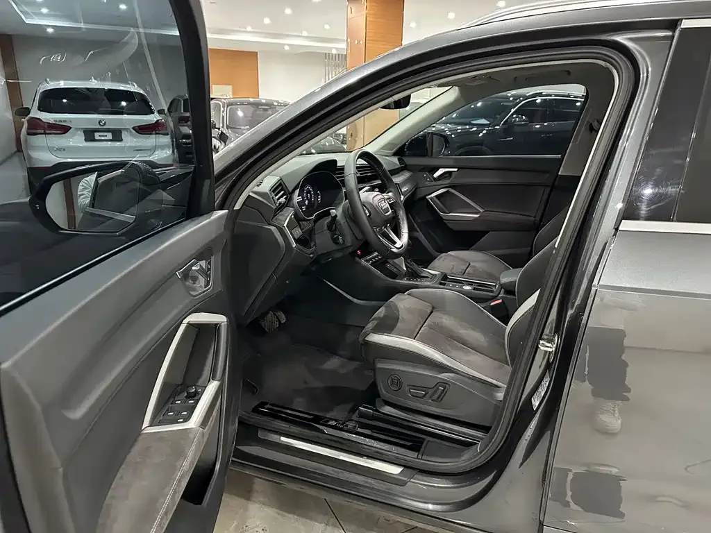 Audi Q3 2021 из CN, фото 4