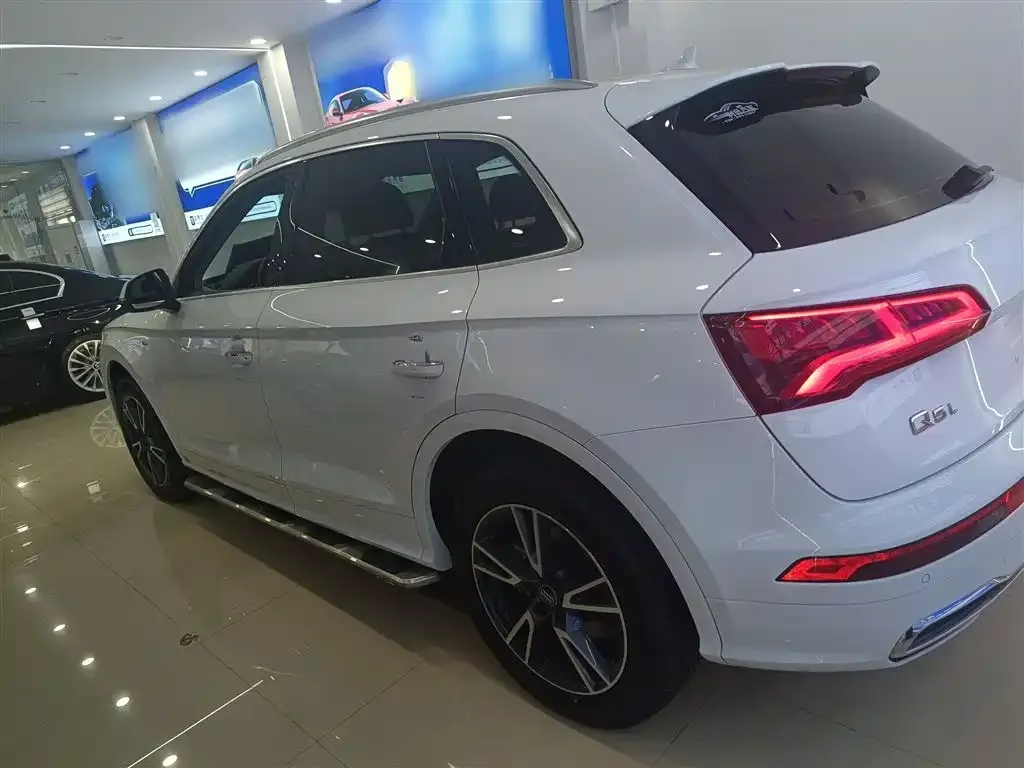 Audi Q5L 2021 из CN, фото 9