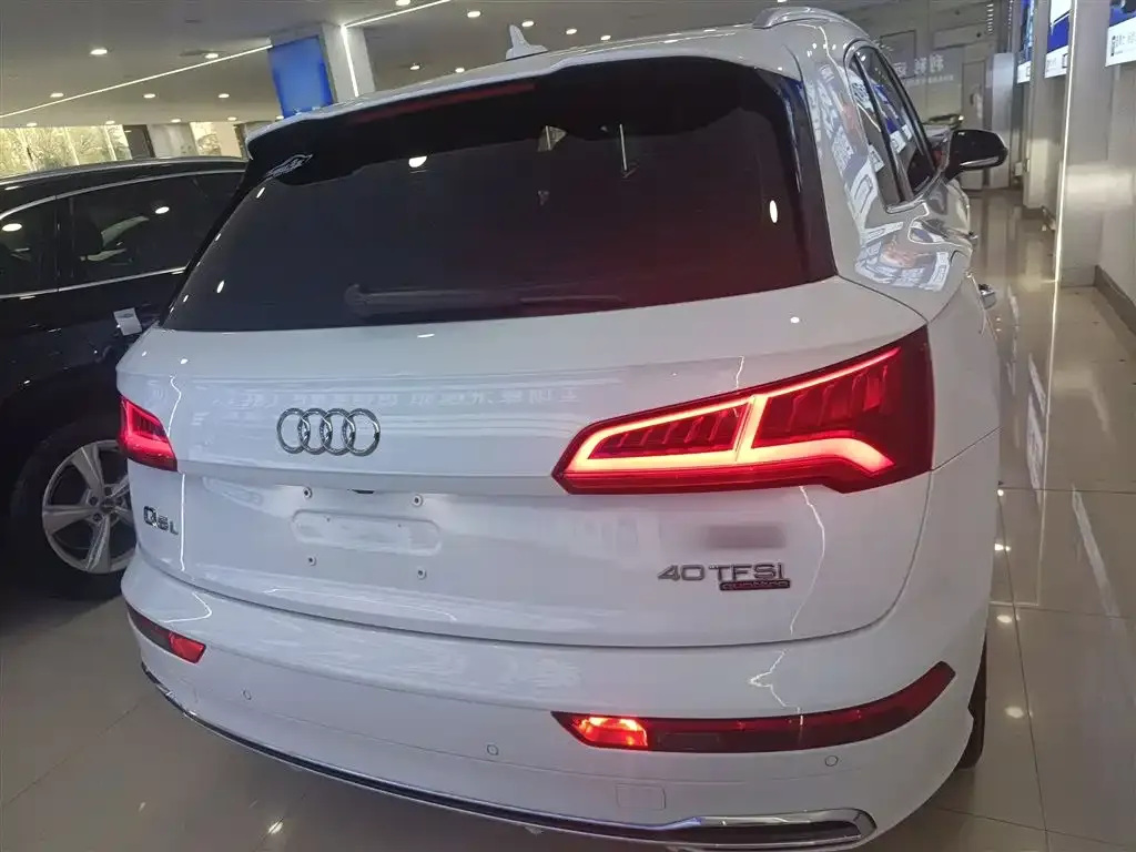 Audi Q5L 2021 из CN, фото 7