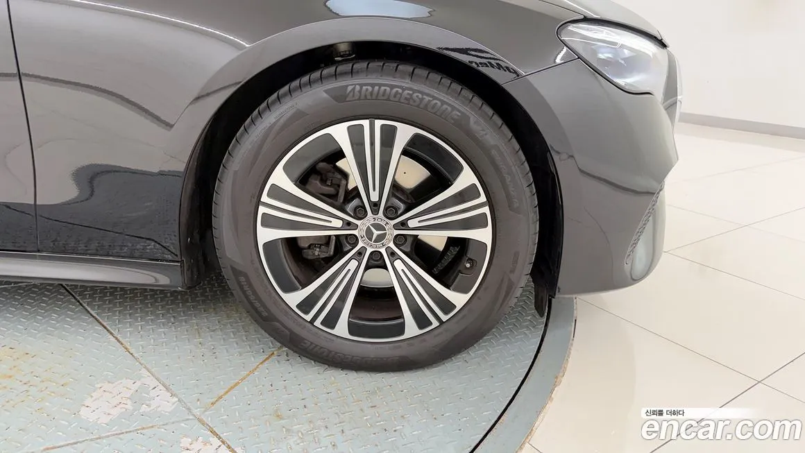 Mercedes-Benz E-Class 2025 из KR, фото 9